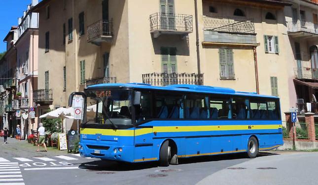 Caos trasporti in Valtanaro: 5 indagati e 18 autobus sequestrati