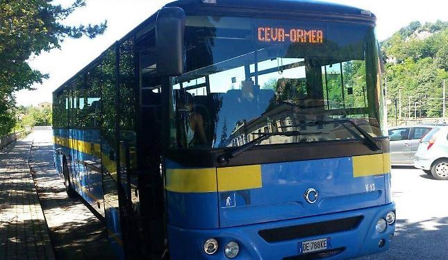 Sequestrati i bus degli studenti in Val Tanaro: la Procura indaga sulla sicurezza