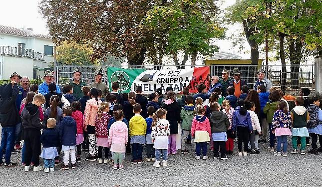 Caldarroste e sorrisi: una mattina di festa alla scuola di Niella Tanaro