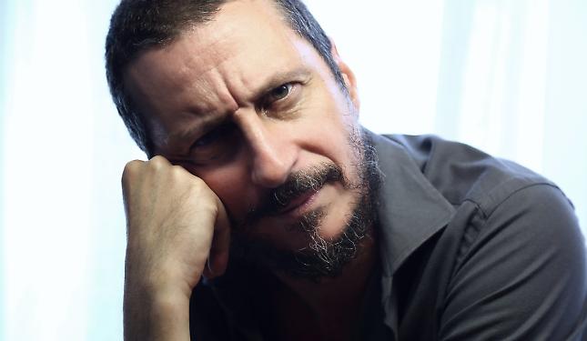 Mondovì ride (e pensa) con Luca Bizzarri: al Baretti arriva “Non hanno un dubbio”