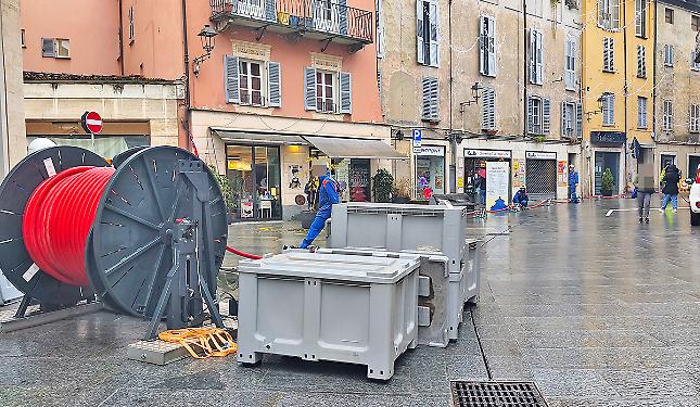 Blackout in centro: «Il guasto aveva disalimentato sei cabine nel centro storico della città»
