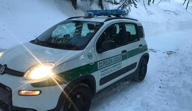 Cacciavano illegalmente i camosci nel Parco del Monviso: denunciati