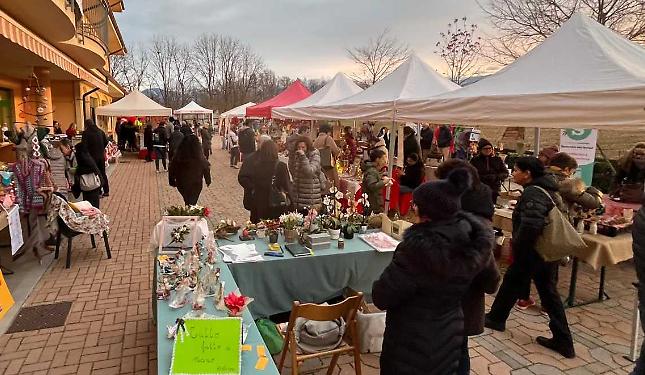 Domenica i mercatini natalizi nel cortile della Casa di Riposo
