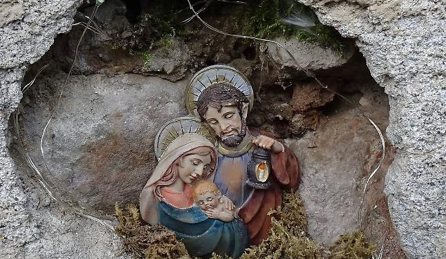 Oltre un centinaio di opere danno vita alla Via dei Presepi