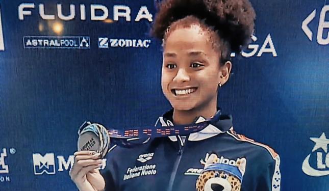 Sara Curtis fa la storia: prima italiana sul podio nei 100 sl femminili agli Europei