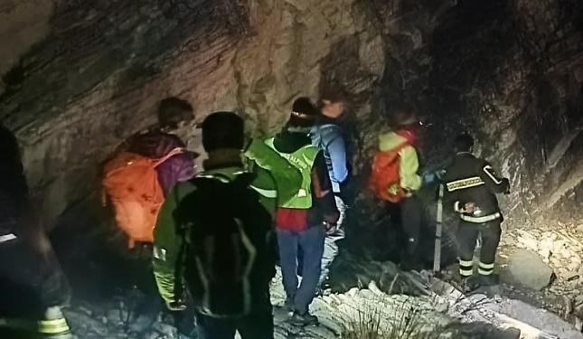 Tre escursionisti si perdono in montagna: recuperati dal Soccorso Alpino