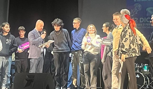 Quando Eschilo &egrave;... pop: la band studentesca trasforma la tragedia in canzone e vince il concorso