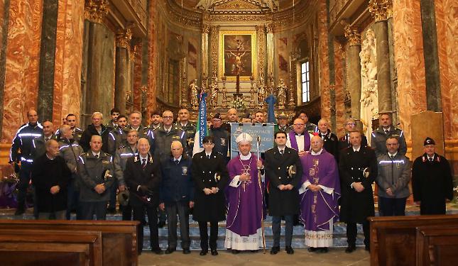 Messa di Natale con le Forze armate: &laquo;Guardiamo ai piccoli miracoli di ogni giorno&raquo;