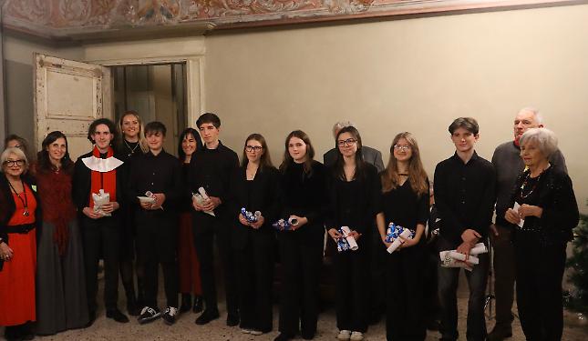 Musica, auguri e bellezza condivisa: festa natalizia per gli Amici dell&rsquo;Academia