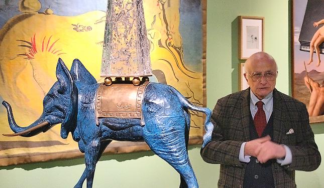 Arazzi ed elefanti: la mostra "surreale" con Dal&igrave;, Mir&ograve;, Magritte e tutti gli altri (e c'&egrave; anche l'IA)