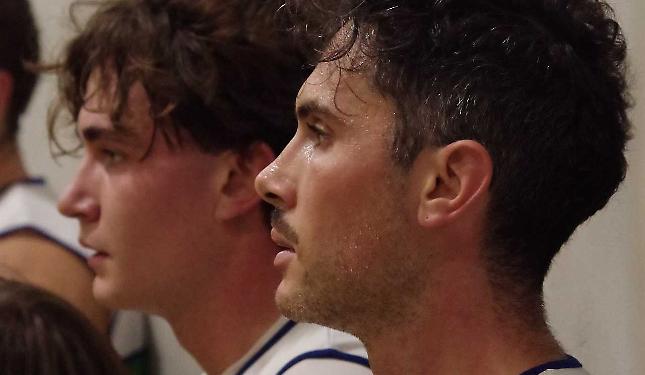 38 minuti alla pari contro la capolista, non bastano