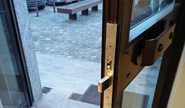 Rubano nell'edicola del paese in un tranquillo sabato pomeriggio