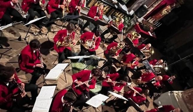 Bande Senior e Junior sul palco: grande concerto per la Beata Paola