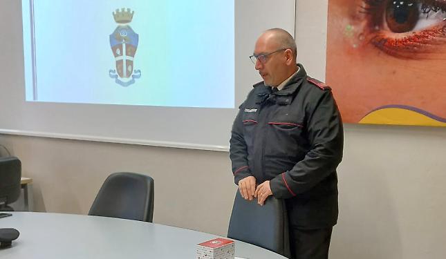 Maltrattamenti e femminicidio: i Carabinieri parlano in classe
