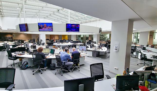 Gli Agnelli vendono GEDI: "Repubblica" ai greci, "Stampa" a SAE