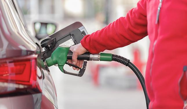 Guerre e impatto sui poveri: 86 milioni in meno alla sanit&agrave; per coprire il decreto carburanti
