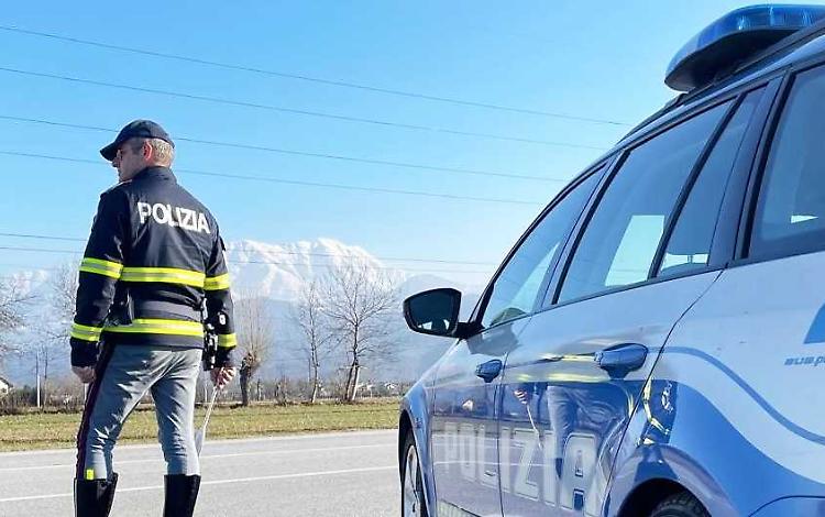 Violenza sulle donne: due uomini arrestati dalla Polizia di Stato