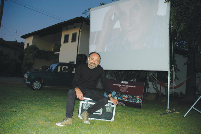 «Porto il cinema nei paesini e nelle borgate»: rassegna cinematografica itinerante di Remo Schellino